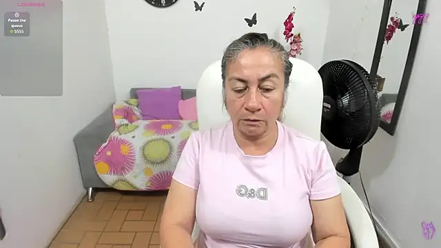 stepmother 105 online show from June 16, 9:39 pm