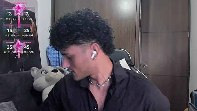 Alessandro Vanni online show from October 31, 3:35 pm