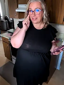 Snapshot of Canadian_BBW chatting on July 15, 10:26 pm Canadian BBW online show from July 15, 10:26 pm