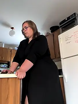 Snapshot of Canadian_BBW chatting on July 19, 2:21 pm Canadian BBW online show from July 19, 2:21 pm