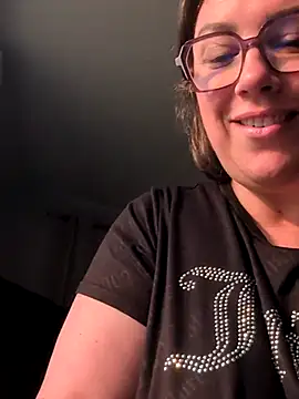 Snapshot of Canadian_BBW chatting on August 1, 2:27 pm Canadian BBW online show from August 1, 2:27 pm