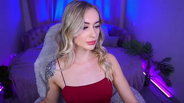 Snapshot of GraceCandy chatting on November 28, 10:01 pm GraceCandy online show from November 28, 10:01 pm