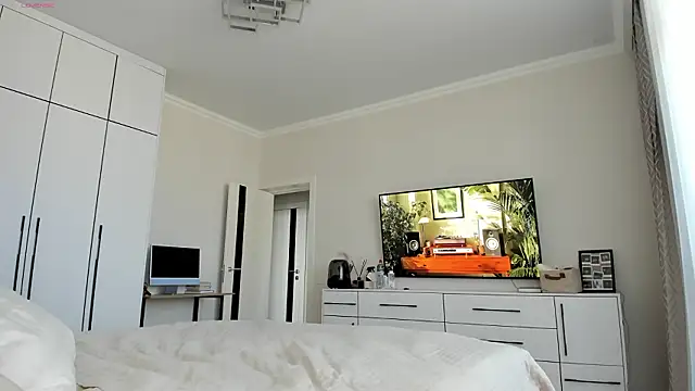  Miss Johansson  online show from March 12, 12:00 pm