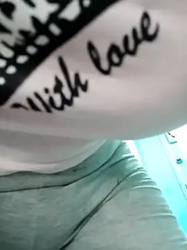 Snapshot of maymercy chatting on February 19, 3:05 pm maymercy online show from February 19, 3:05 pm