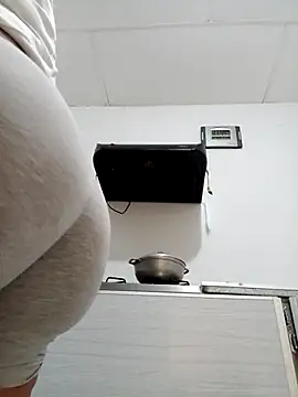 Snapshot of maymercy chatting on February 26, 4:56 pm maymercy online show from February 26, 4:56 pm