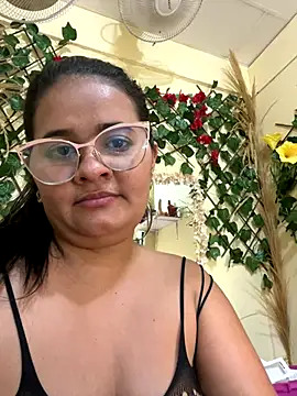 Snapshot of maymercy chatting on September 26, 12:25 am maymercy online show from September 26, 12:25 am