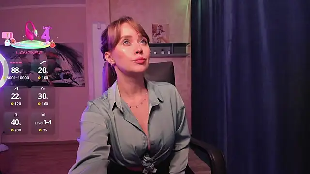 PrettieKate online show from February 10, 5:17 pm