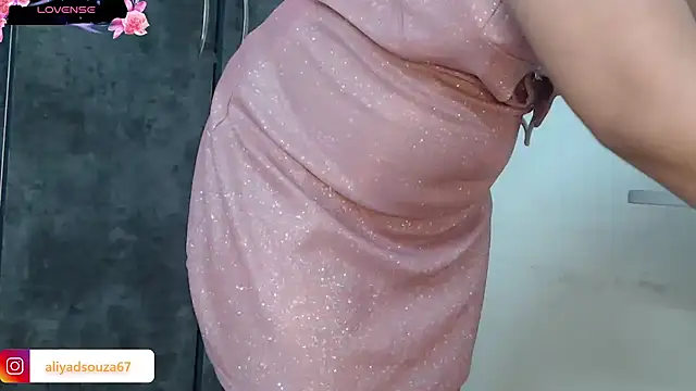 Snapshot of aliyadsouza chatting on December 28, 9:09 am aliyadsouza online show from December 28, 9:09 am