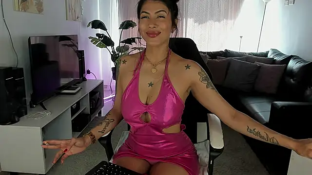 pamela reyes  online show from December 28, 5:03 pm