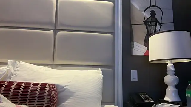 Blueskiiis3 online show from September 27, 6:40 am