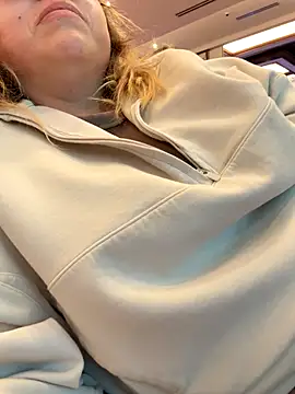 Blueskiiis3 online show from October 5, 2:43 am