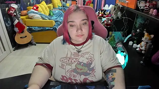 Softie Sofy online show from January 10, 1:32 am