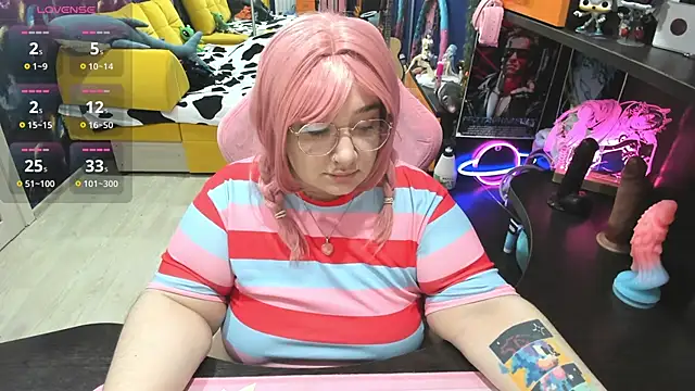 Snapshot of Softie_Sofy chatting on November 11, 12:32 am Softie Sofy online show from November 11, 12:32 am