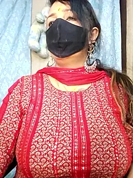 cute-tanvi online show from February 18, 1:01 am