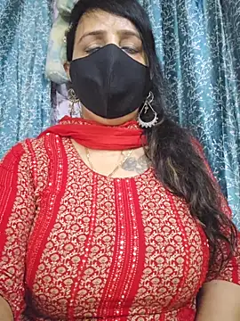 Snapshot of cute-tanvi chatting on June 8, 1:44 pm cute-tanvi online show from June 8, 1:44 pm