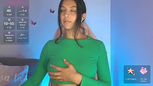 Snapshot of lilassoul8_ chatting on October 14, 4:35 am lilassoul8 online show from October 14, 4:35 am