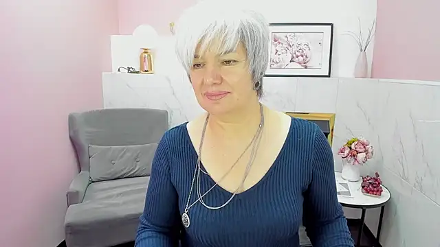 CarmenSoft online show from December 11, 8:39 pm