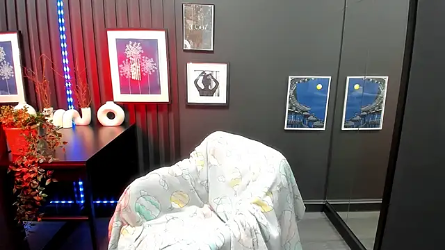 CarmenSoft online show from December 19, 8:27 pm