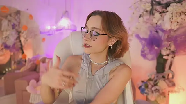 DalahiaRush online show from October 24, 6:59 pm