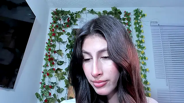 valeria gonzales  online show from February 20, 10:59 pm