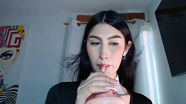Snapshot of valeria_gonzales_ chatting on July 24, 10:19 pm valeria gonzales online show from July 24, 10:19 pm