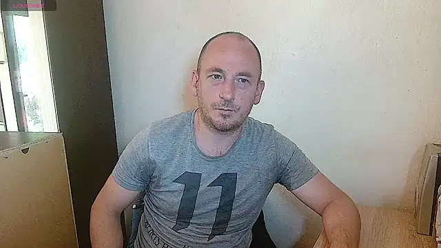Snapshot of Johan___Barker chatting on May 6, 11:04 am Johan Barker online show from May 6, 11:04 am