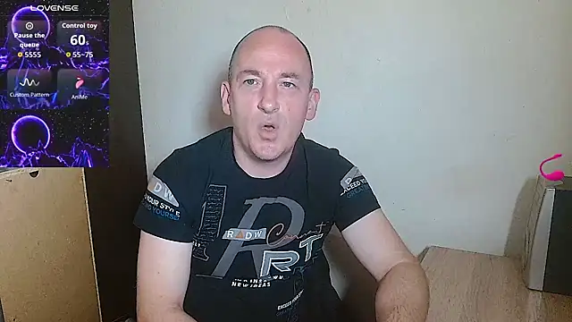 Snapshot of Johan___Barker chatting on May 26, 10:22 am Johan Barker online show from May 26, 10:22 am