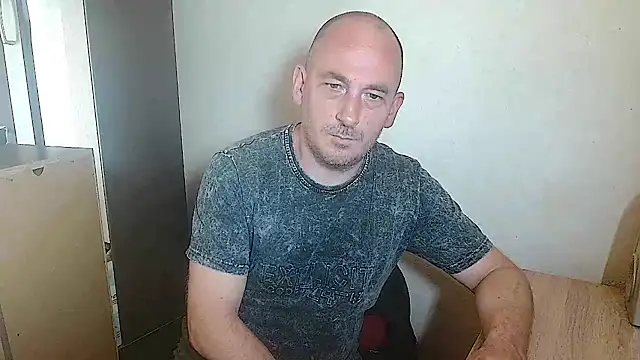 Johan   Barker online show from July 3, 11:16 am