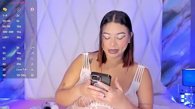 DanniaMonroee online show from May 26, 12:12 pm