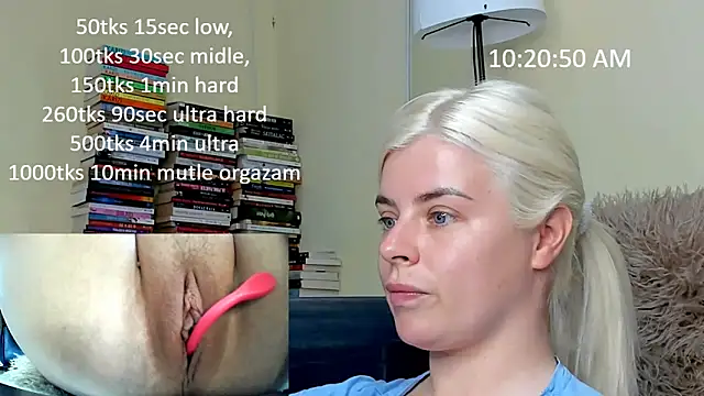 Snapshot of queenofthenighttt chatting on May 4, 8:21 am queenofthenighttt online show from May 4, 8:21 am