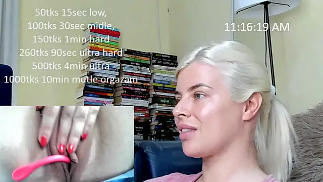 Snapshot of queenofthenighttt chatting on May 12, 9:17 am queenofthenighttt online show from May 12, 9:17 am