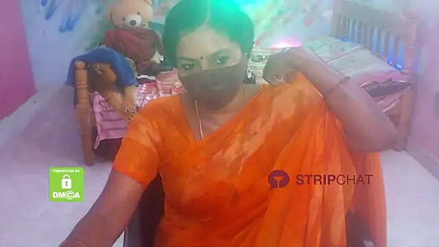 Snapshot of Novapol chatting on December 13, 5:32 pm Novapol online show from December 13, 5:32 pm