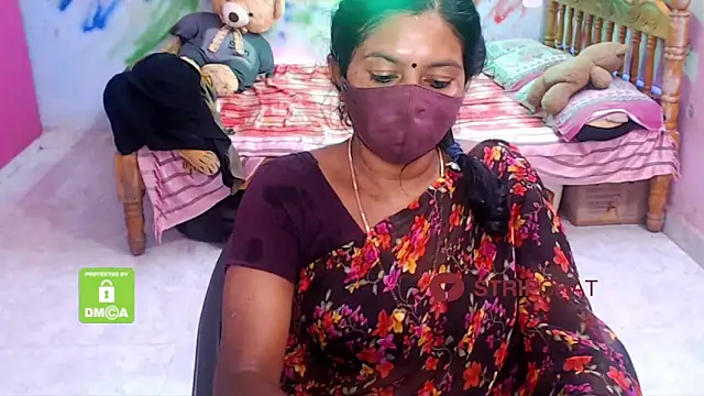 Snapshot of Novapol chatting on January 3, 5:53 pm Novapol online show from January 3, 5:53 pm