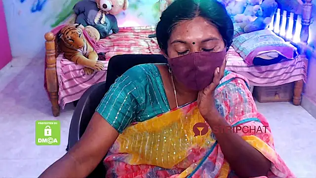 Snapshot of Novapol chatting on January 6, 12:35 pm Novapol online show from January 6, 12:35 pm