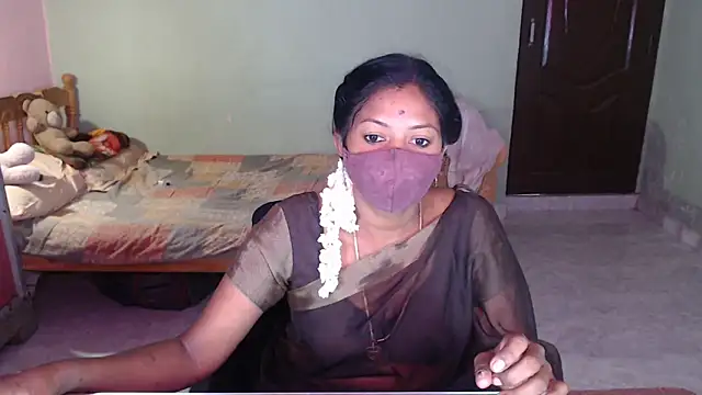 Snapshot of Novapol chatting on June 14, 5:53 am Novapol online show from June 14, 5:53 am