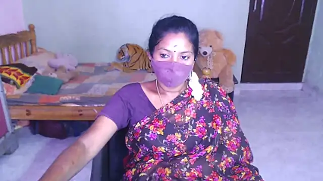 Snapshot of Novapol chatting on July 2, 5:24 am Novapol online show from July 2, 5:24 am