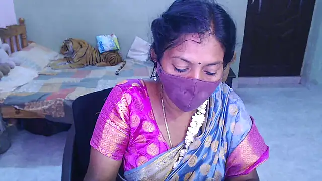 Snapshot of Novapol chatting on July 3, 6:03 pm Novapol online show from July 3, 6:03 pm