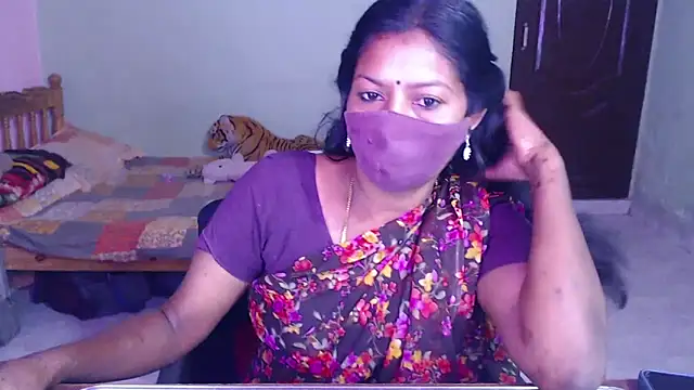 Snapshot of Novapol chatting on July 10, 6:50 am Novapol online show from July 10, 6:50 am