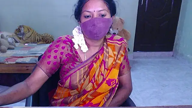 Snapshot of Novapol chatting on July 17, 6:24 pm Novapol online show from July 17, 6:24 pm