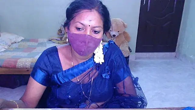 Snapshot of Novapol chatting on July 18, 1:04 pm Novapol online show from July 18, 1:04 pm