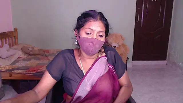 Snapshot of Novapol chatting on July 26, 6:15 pm Novapol online show from July 26, 6:15 pm