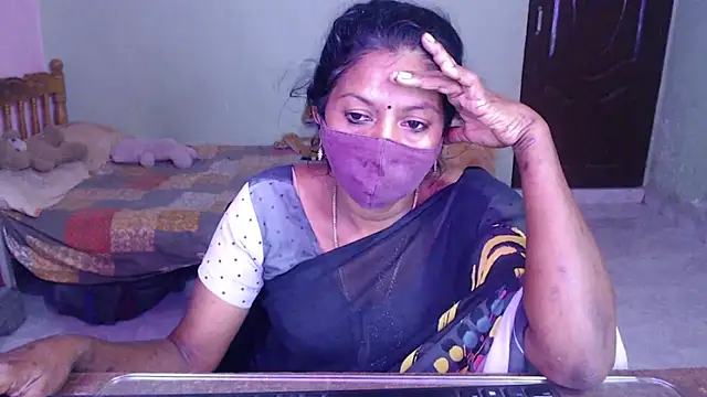 Snapshot of Novapol chatting on July 28, 5:45 pm Novapol online show from July 28, 5:45 pm