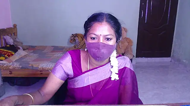 Snapshot of Novapol chatting on August 9, 6:51 am Novapol online show from August 9, 6:51 am
