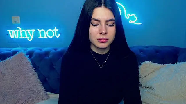 ViollinaLove online show from February 4, 11:49 am