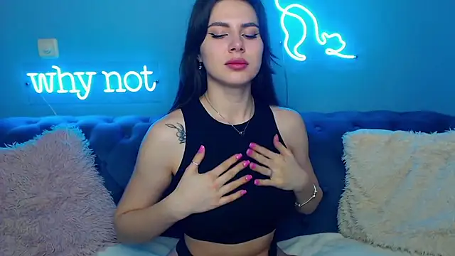 ViollinaLove online show from March 21, 5:43 am