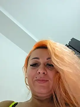 Snapshot of Ruxy42ETT chatting on December 2, 5:02 am Ruxy42ETT online show from December 2, 5:02 am