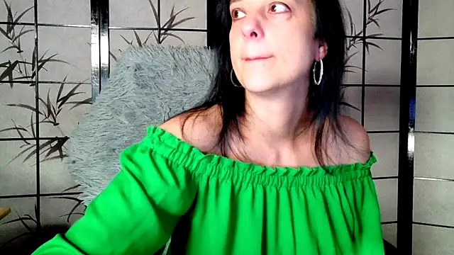  Sweetlonglips  online show from December 4, 5:06 am