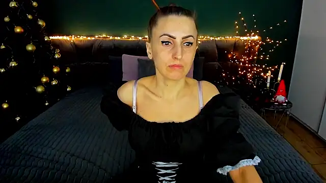 Rebecca Diamond online show from January 15, 7:02 am