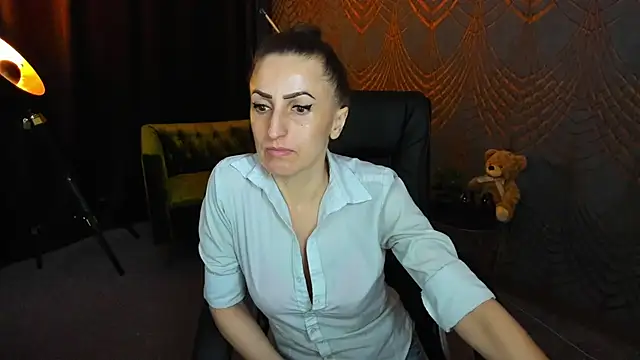 Rebecca Diamond online show from April 30, 5:25 am