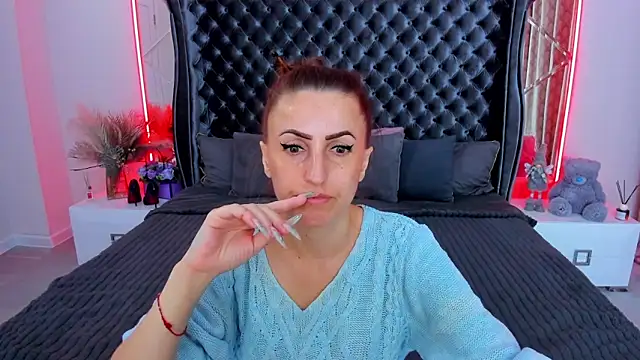 Snapshot of Rebecca_Diamond chatting on May 10, 5:12 am Rebecca Diamond online show from May 10, 5:12 am